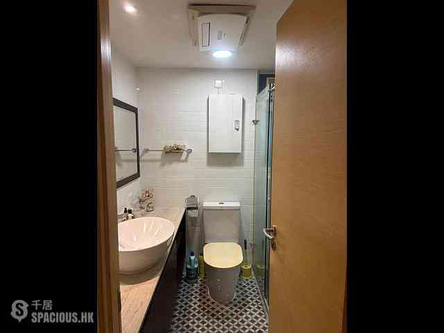 Lam Tin - Kai Tin Towers Block B 03