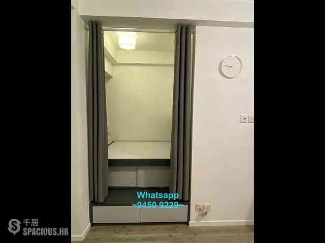 Sheung Wan - Man King Building 07