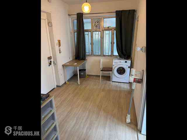 Jordan - Ealing Court 01