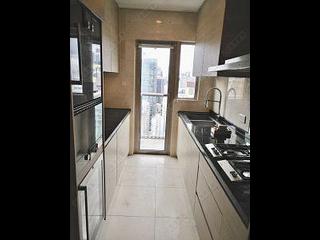 Wan Chai - The Avenue Phase 2 10
