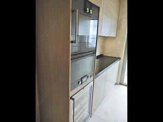 Wan Chai - The Avenue Phase 2 11
