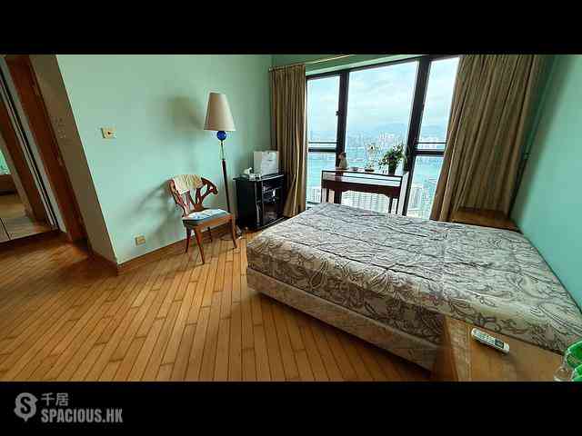 Fortress Hill - Le Sommet Block 1 02
