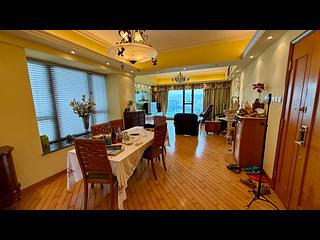 Fortress Hill - Le Sommet Block 1 03