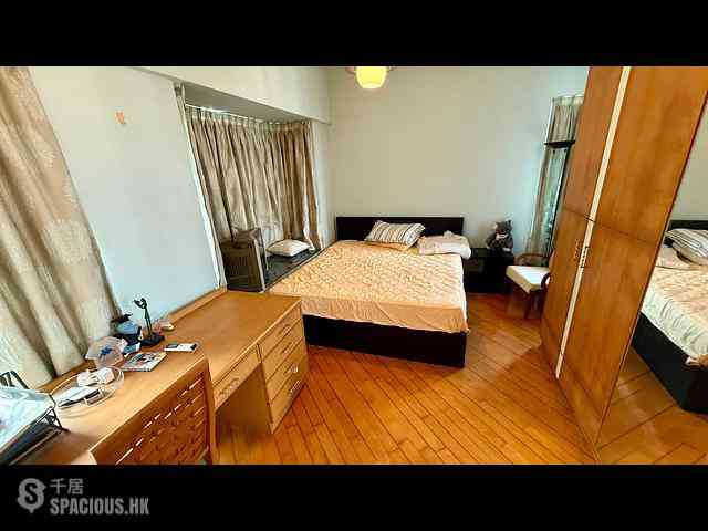 Fortress Hill - Le Sommet Block 1 05