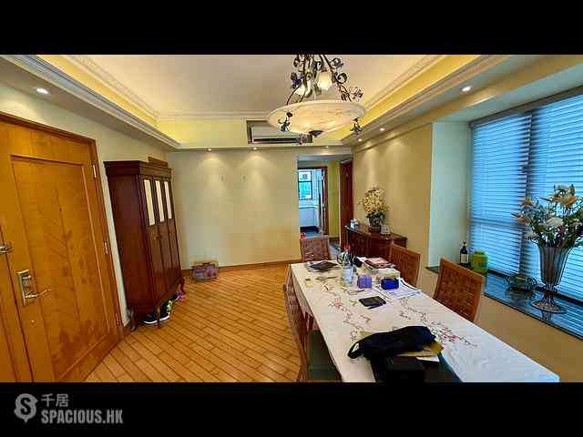 Fortress Hill - Le Sommet Block 1 10