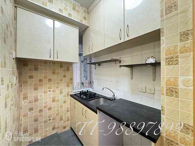 North Point - Yik Hon Building 07