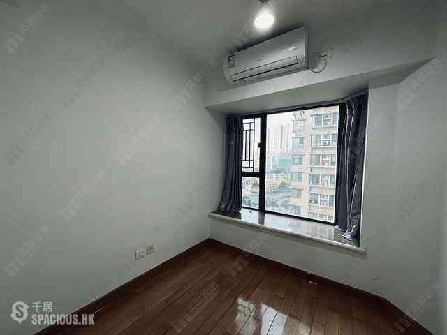 Tai Kok Tsui - Island Harbourview Block 2 05