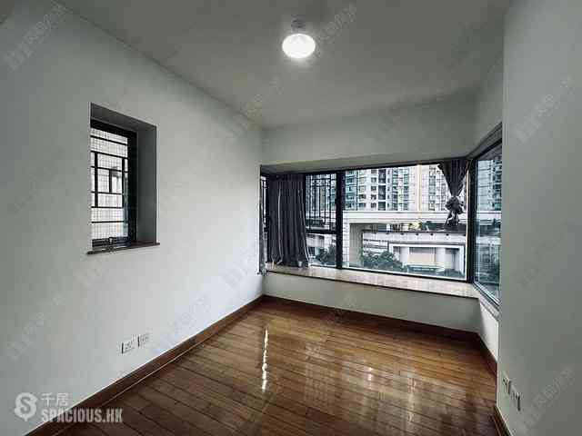 Tai Kok Tsui - Island Harbourview Block 2 07