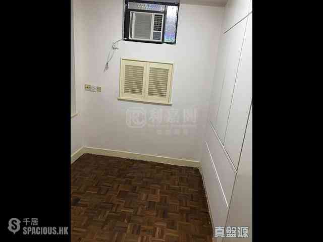 Quarry Bay - Kornhill Block R 09
