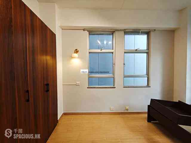 Wan Chai - Eastman Court 02