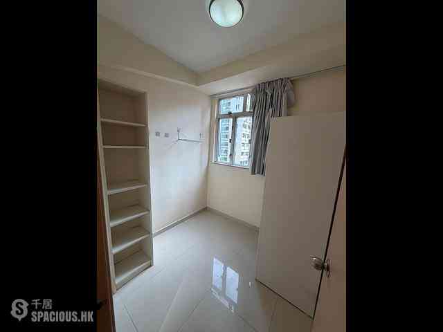Sai Ying Pun - Tai Hing Building 06