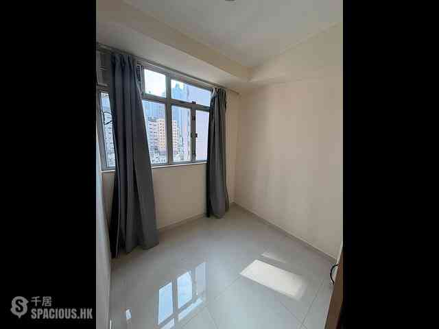 Sai Ying Pun - Tai Hing Building 02