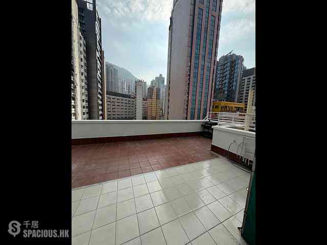Sai Ying Pun - Tai Hing Building 09