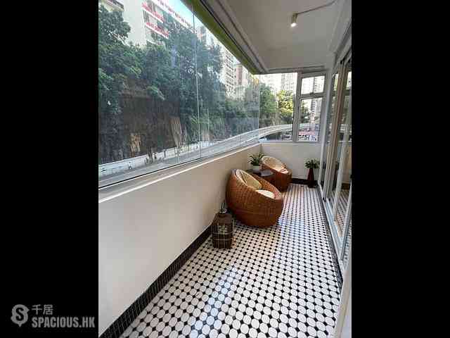 Causeway Bay - 73, King's Road 01