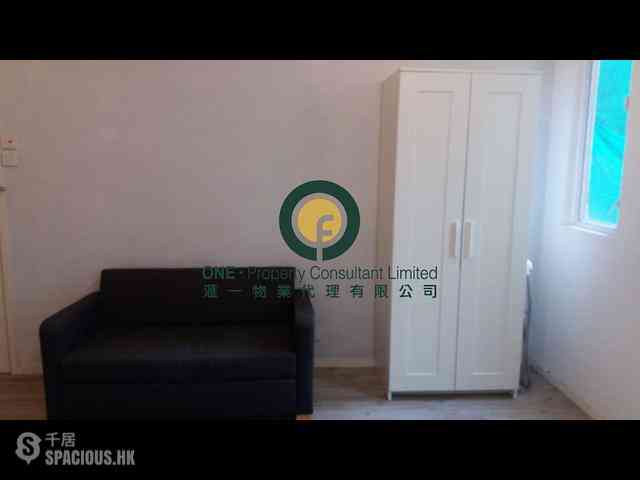 Sheung Wan - Man King Building 02