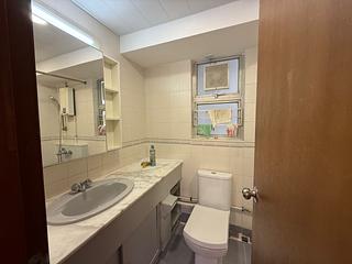 Ap Lei Chau - South Horizons Phase 2 Yee Ngar Court (Block 9) 04