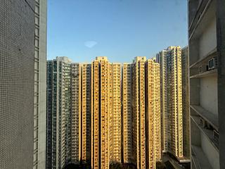 Ap Lei Chau - South Horizons Phase 2 Yee Ngar Court (Block 9) 05