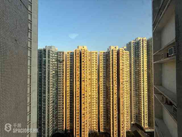 Ap Lei Chau - South Horizons Phase 2 Yee Ngar Court (Block 9) 05