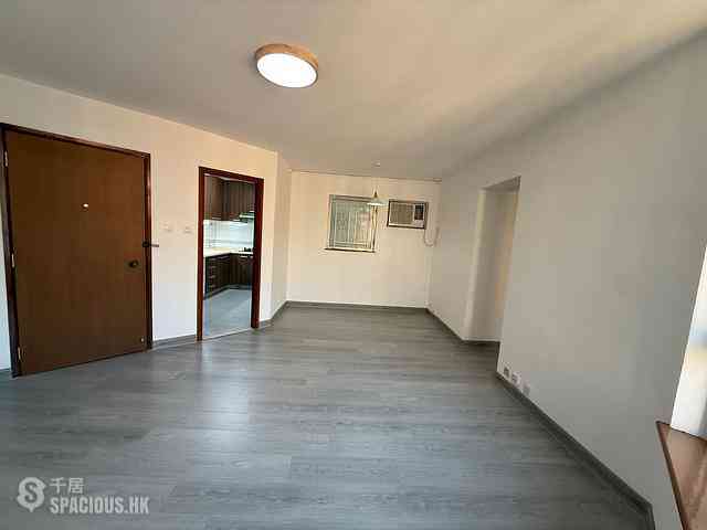 Ap Lei Chau - South Horizons Phase 2 Yee Ngar Court (Block 9) 06