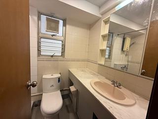 Ap Lei Chau - South Horizons Phase 2 Yee Ngar Court (Block 9) 07