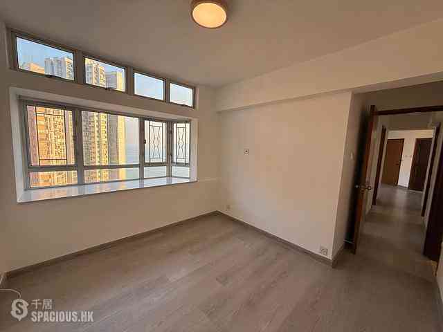 Ap Lei Chau - South Horizons Phase 2 Yee Ngar Court (Block 9) 10