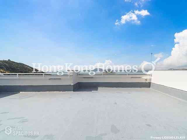 Chung Hom Kok - Coral Villas 03