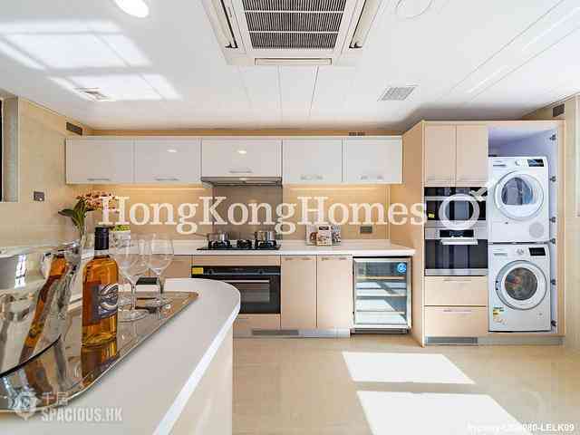 Chung Hom Kok - Coral Villas 12
