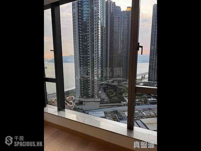 Lohas Park - Lohas Park Phase 12A Seasons Place Tower 3B 01