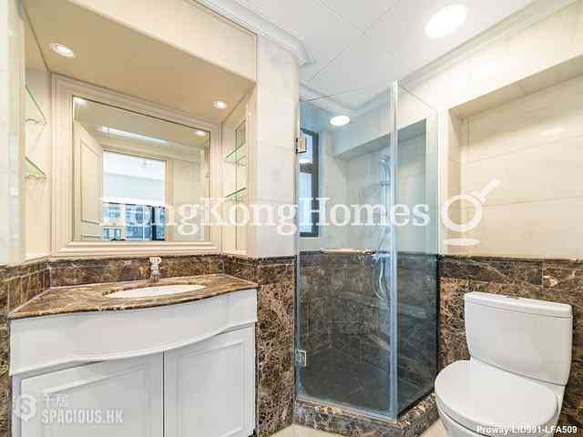 Ap Lei Chau - South Horizons Phase 4 The Oasis Berkeley Court (Block 33) 07