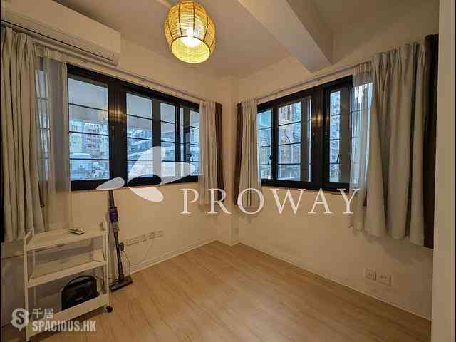 Sai Ying Pun - Tin Hing Building 04