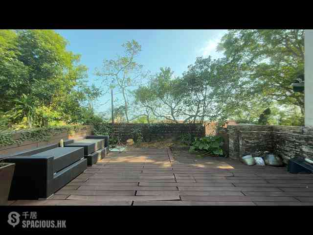 The Peak - Strawberry Hill 11