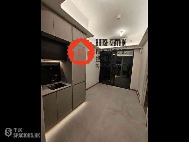 Hung Hom - Midtown South (Baker Circle One) 02