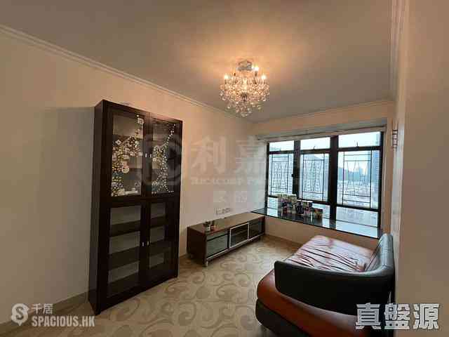 Quarry Bay - Kornhill Block Q 07