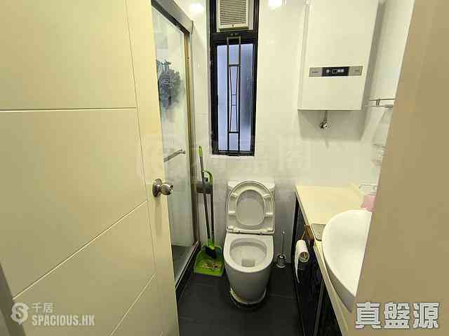 Quarry Bay - Kornhill Block Q 13