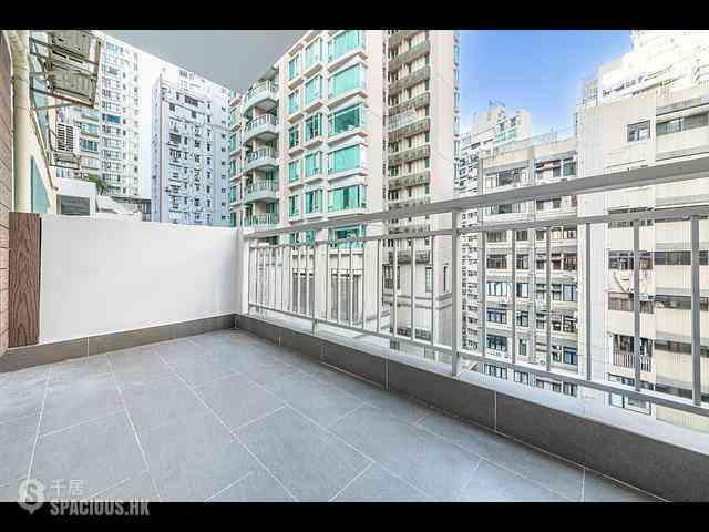 Mid Levels Central - Emerald Court 01