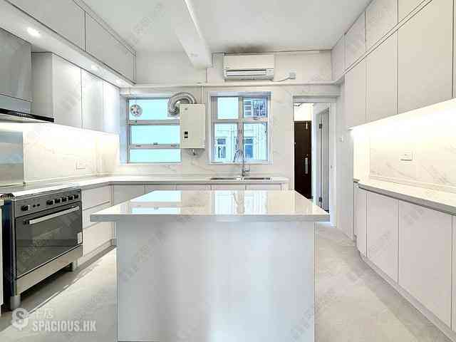 Mid Levels Central - Emerald Court 21