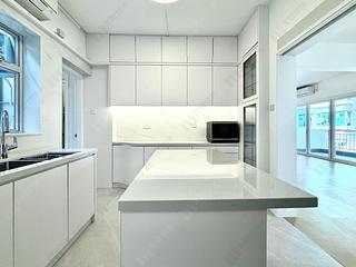Mid Levels Central - Emerald Court 23