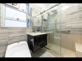 Mid Levels Central - Emerald Court 35