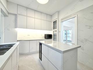 Mid Levels Central - Emerald Court 22