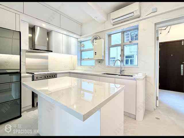 Mid Levels Central - Emerald Court 26