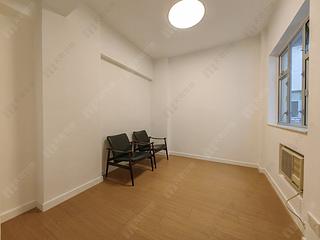 Mid Levels Central - Emerald Court 39
