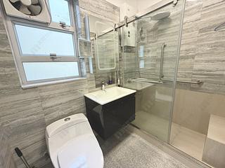 Mid Levels Central - Emerald Court 36
