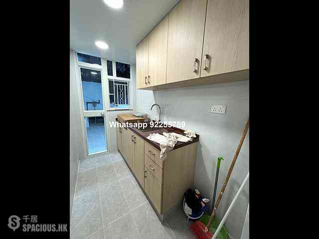 Sheung Wan - On Wah Building 07
