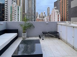 Wan Chai - Kin On Building 02