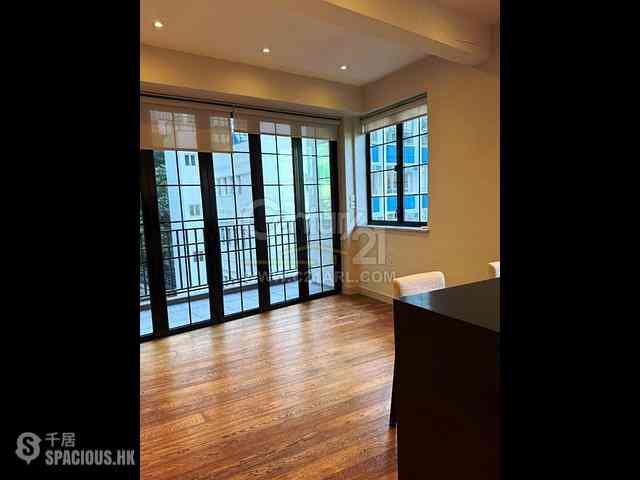 Soho - 33-35, Bridges Street 01