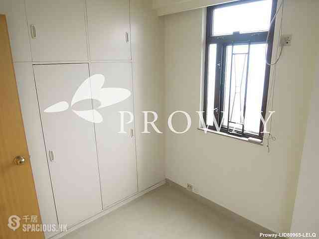 Sai Ying Pun - General Building 06