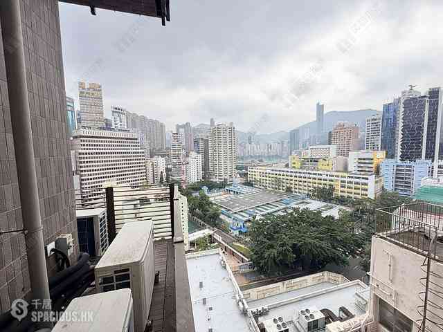 Wan Chai - One Wood Road 02