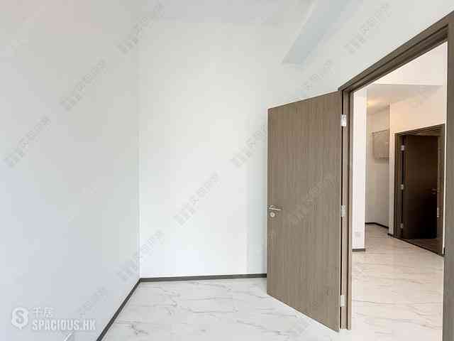 Wan Chai - One Wood Road 04