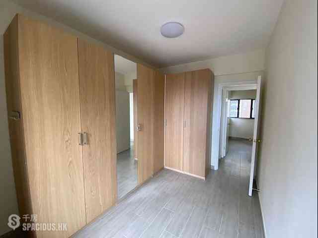 Mid Levels Central - Elegant Terrace Block 2 09