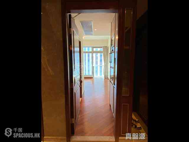 Wan Chai - The Avenue Phase 2 Block 2 01